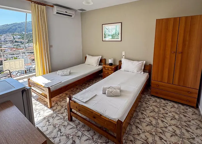 Platis House İskados