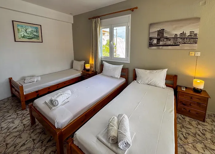 Platis House 3* İskados