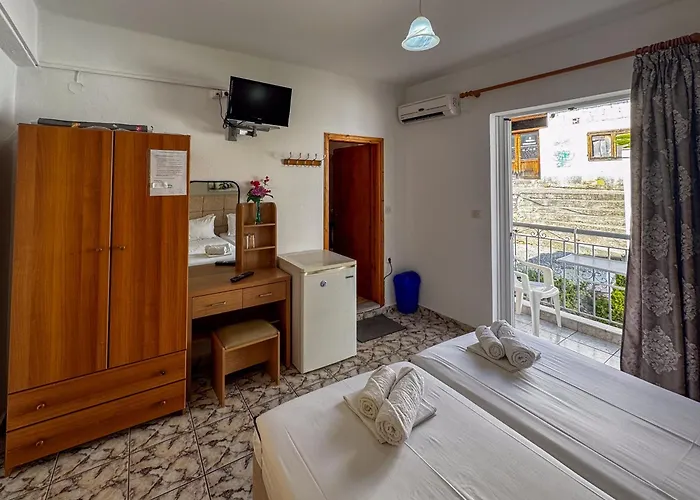 Platis House Apart Otel 3*