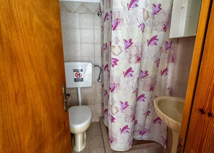 Apart Otel Platis House İskados