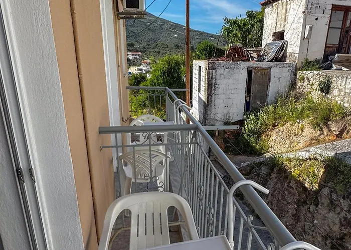 Apart Otel Platis House İskados