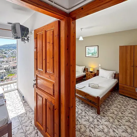 Platis House Apart-hotel 3*