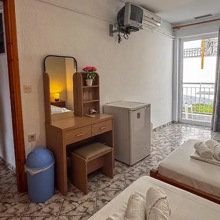 Platis House Apart-hotel 3*